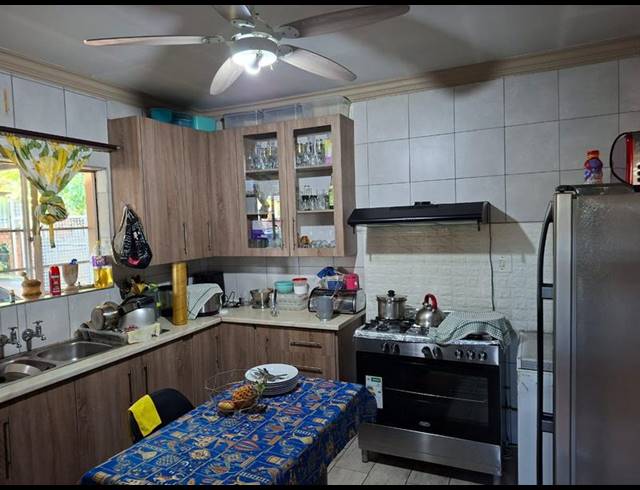 3 BEDROOM HOUSE FOR SALE IN CLAREMONT